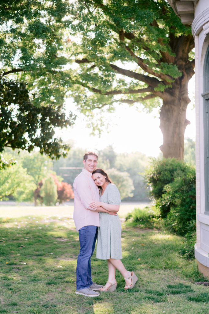 Spring engagement photoshoot at the Tulsa Garden Center in Tulsa, Oklahoma by Hannah Roberts Photography.  